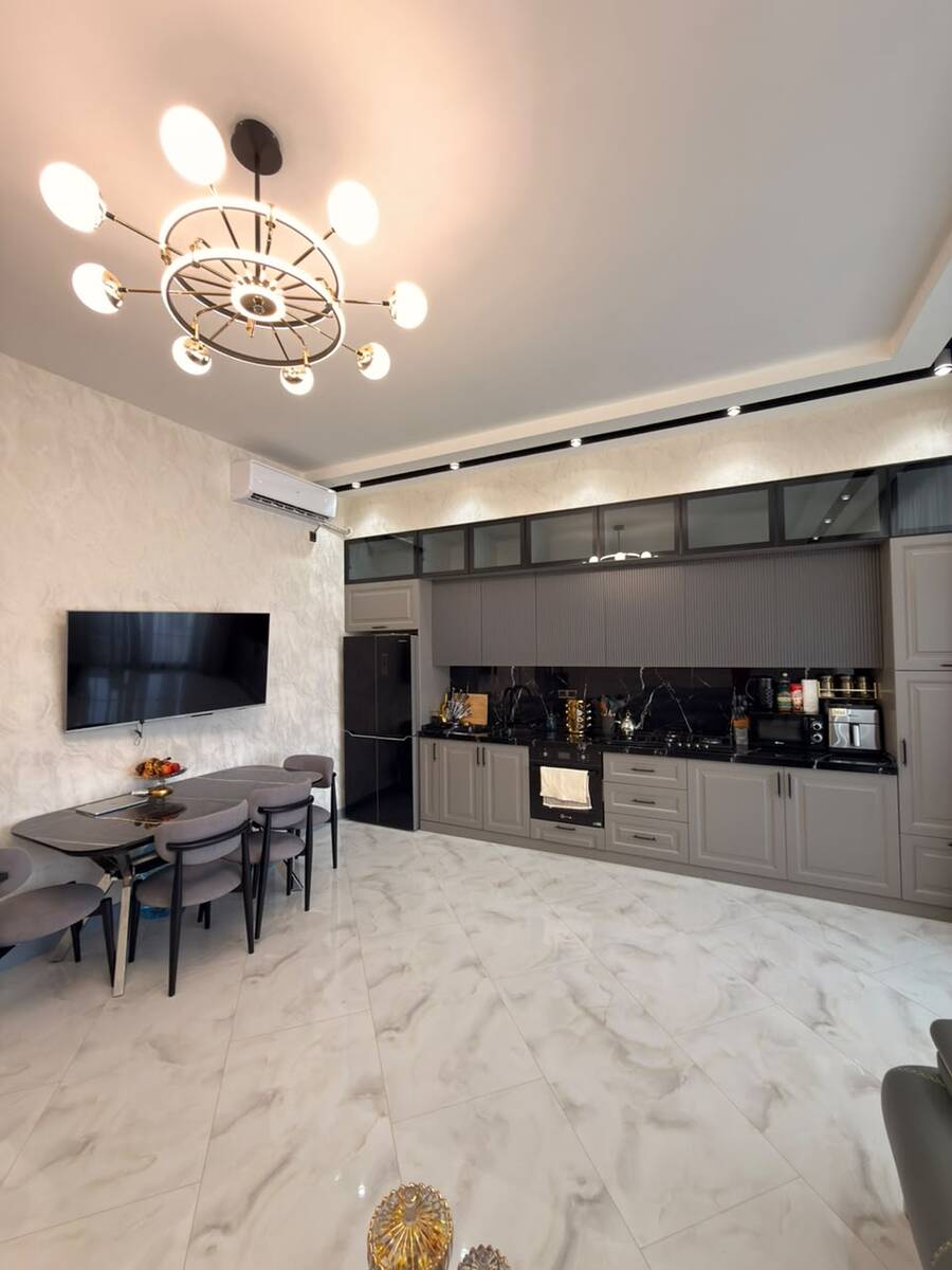 Satılır 5 otaqlı həyət evi/bağ evi 400 m² — Ev, villa, Bakı (12)