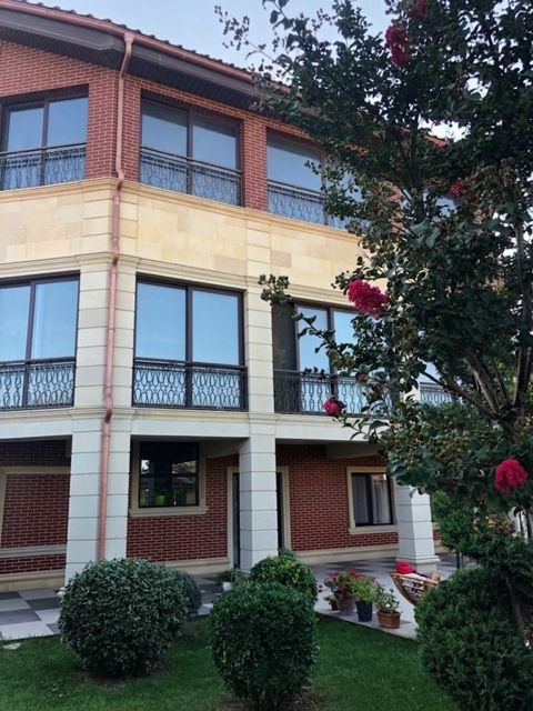 Satılır 5 otaqlı həyət evi/bağ evi 520 m² — Bakı
