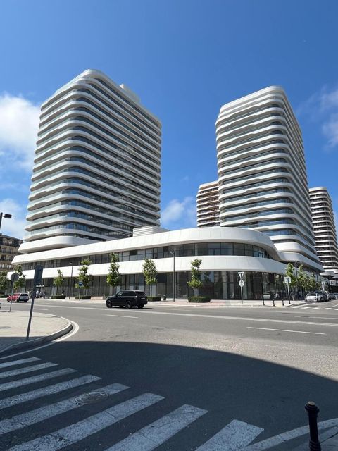 Satılır obyekt 425 m² — Bakı