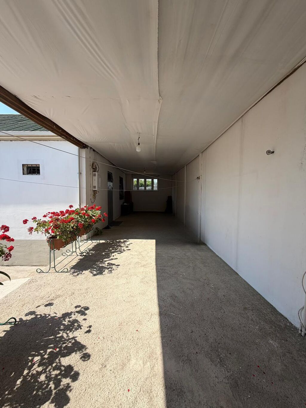 Həyət evi – geniş həyətli, ayrı girişli - 3 otaq: işıqlı böyük zal, 2 — Daşınmaz əmlak, Masazır (4)