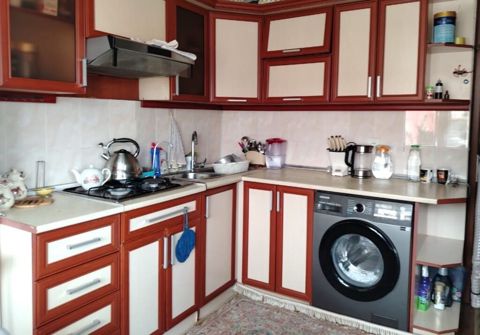 Mətbəx mebeli 300 azn üsdündə asbrator qaz peçidə verilir ölçi 2*3 — Bakı