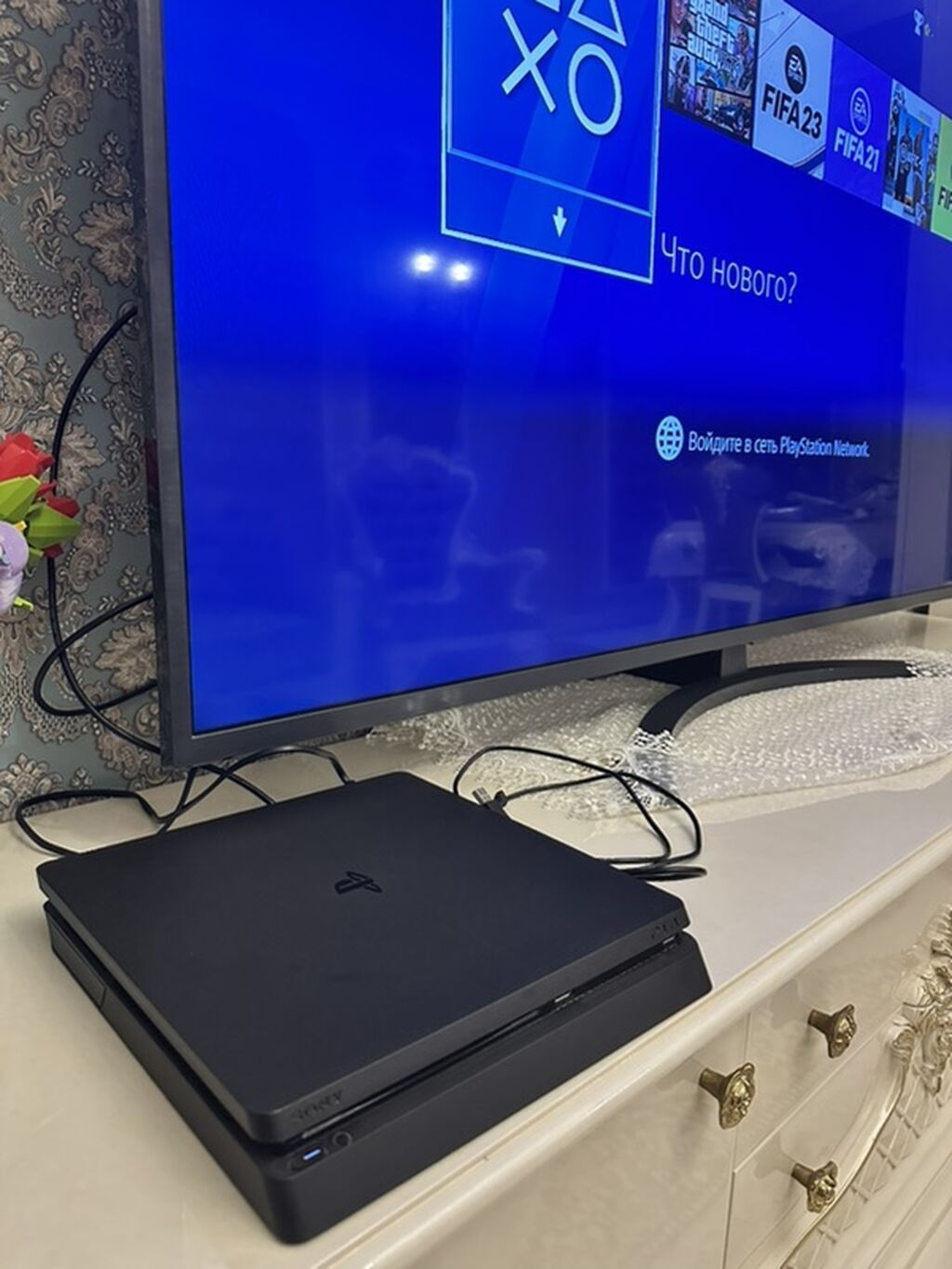 PlayStation 4 Slim 500GB satılır. Konsol tam işlək vəziyyətdədir və — Oyun konsolları, Bakı (3)