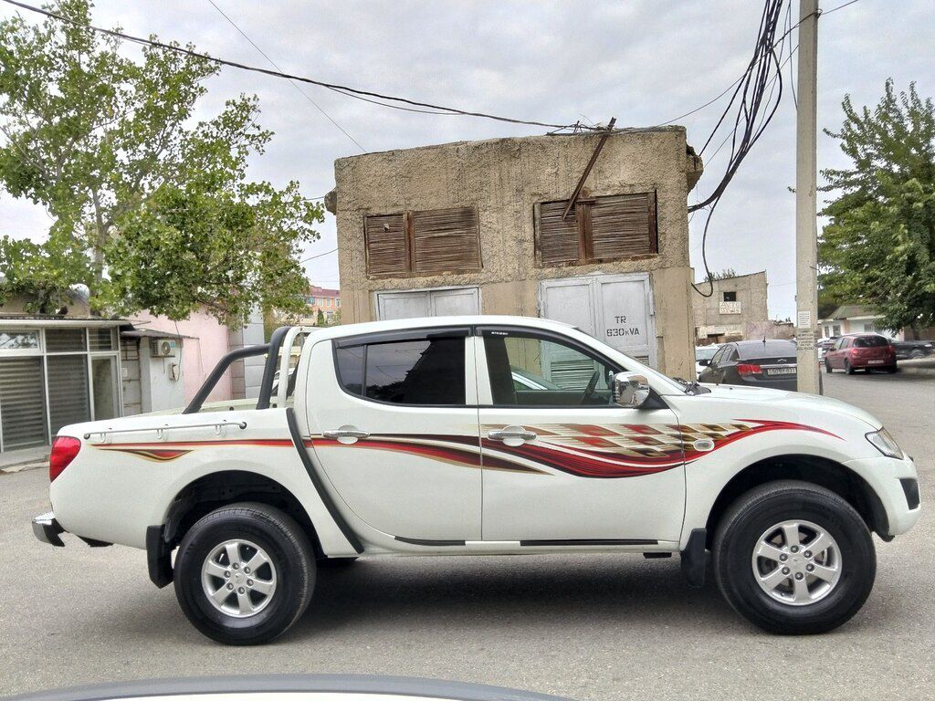 Mitsubishi L200, 2.5 L, 2013 il, 215 000 km — Avtomobillər, Bakı (4)