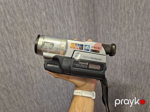 Sony Digital8 Handycam videokamera — model DCR-TRV140E (PAL) — Bakı