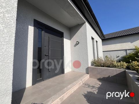Satılır 4 otaqlı həyət evi/bağ evi 183.7 m²