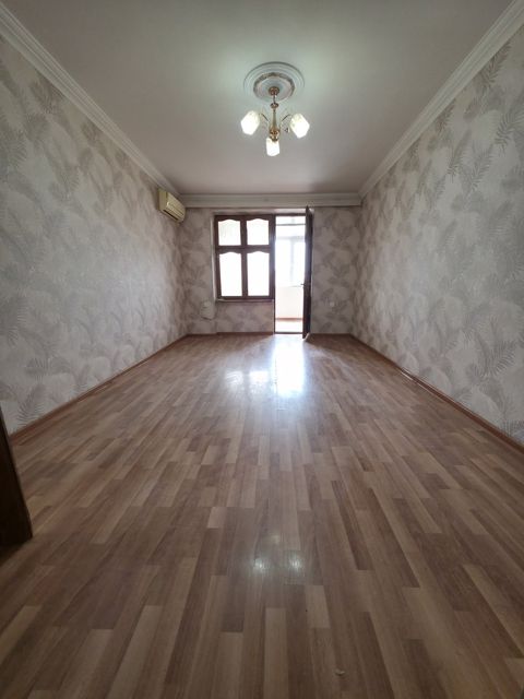 Satılır 3 otaqlı köhnə tikili 80 m² — Bakı