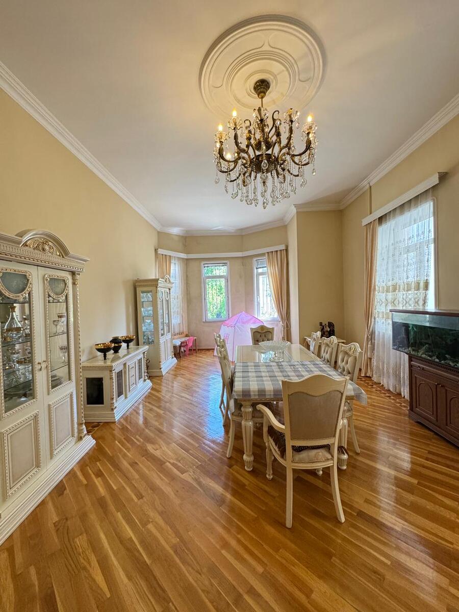 Satılır 9 otaqlı həyət evi/bağ evi 600 m² — Ev, villa, Bakı (2)