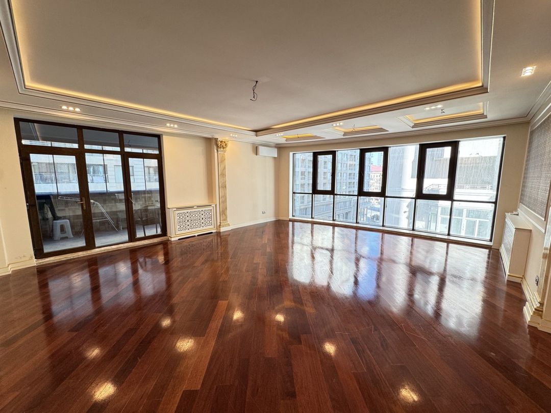 Satılır 3 otaqlı yeni tikili 192 m² — Mənzil, Bakı (2)