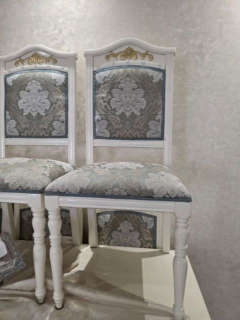8 eded stul 240₼ satilir .Demek olar tezedir .Unvan Ehmedli diaqnoz — Bakı