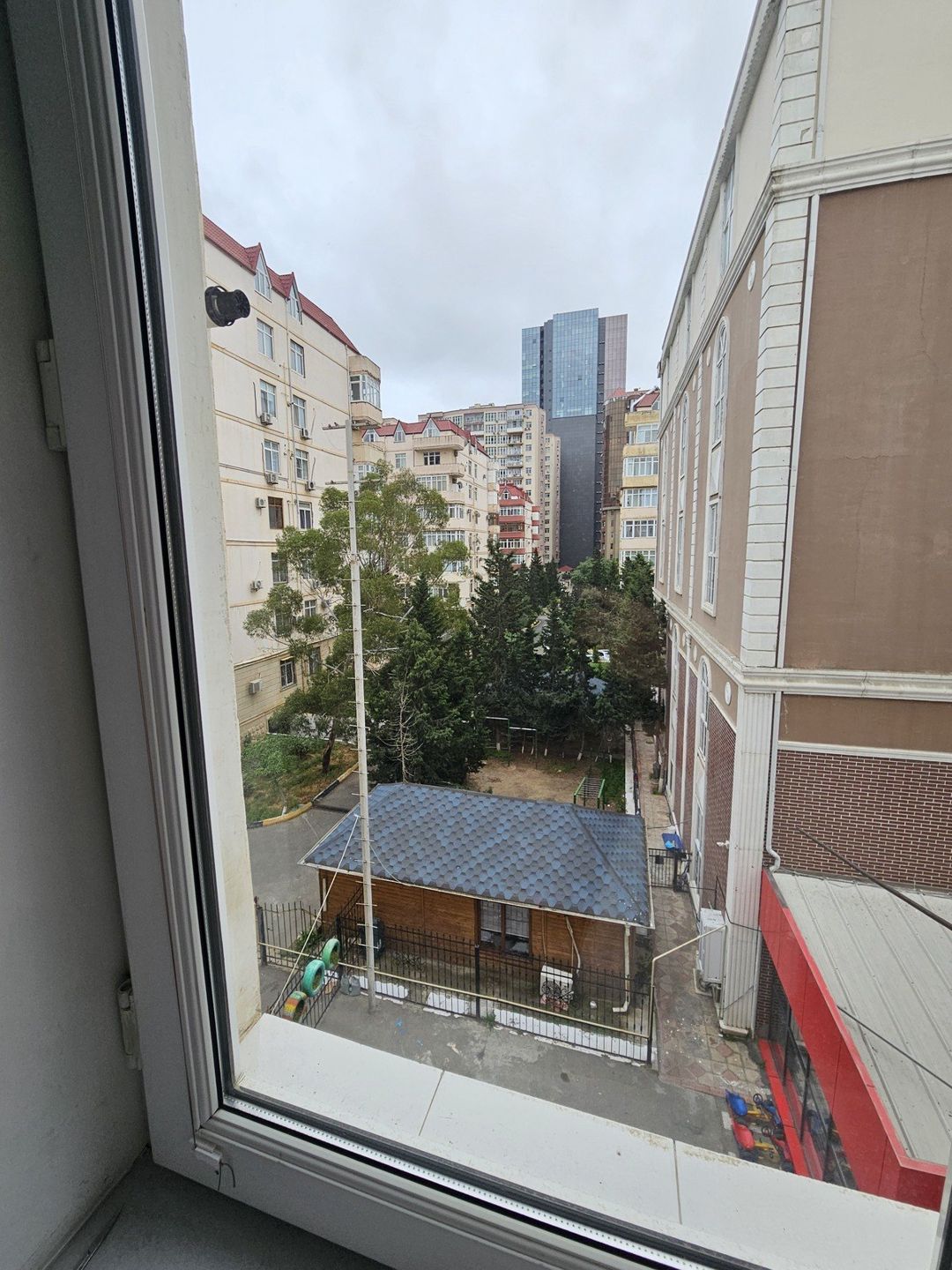 Satılır 2 otaqlı köhnə tikili 91 m² — Mənzil, Bakı (12)
