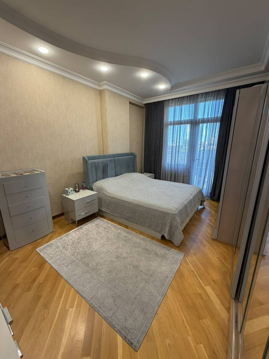 Satılır 4 otaqlı yeni tikili 220 m² — Mənzil, Bakı (12)