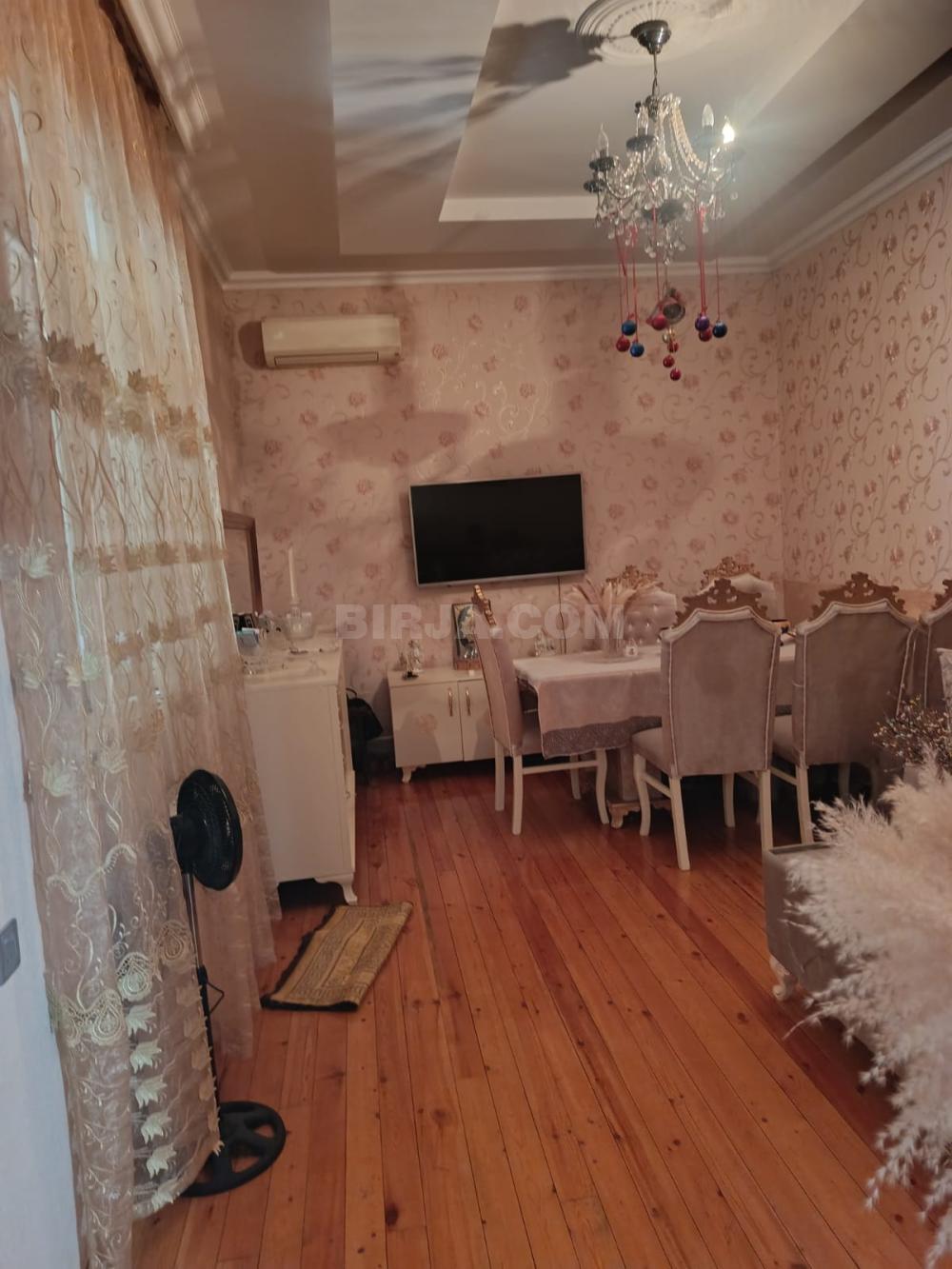 Satılır həyət evi, Qaraçuxur qəs — Daşınmaz əmlak (3)