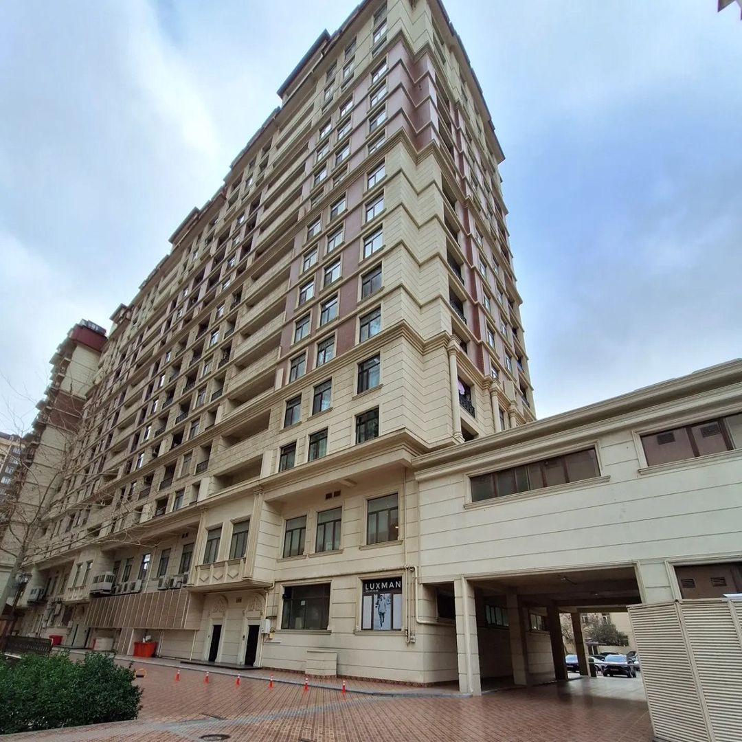 Satılır 4 otaqlı yeni tikili 205 m² — Mənzil, Bakı (5)