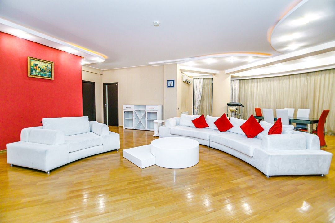 İcarəyə verilir 4 otaqlı yeni tikili 200 m² — Mənzil, Bakı (3)