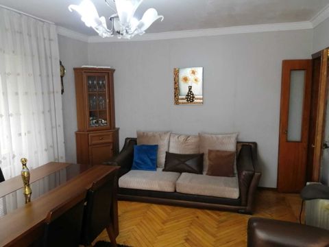 Satılır 3 otaqlı köhnə tikili 80 m² — Bakı