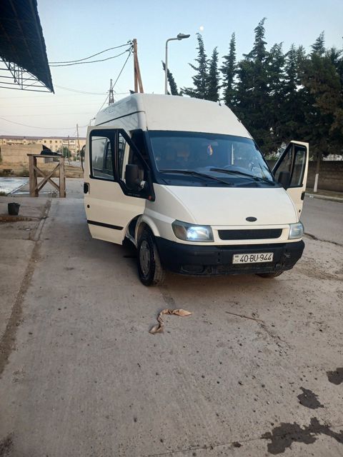 Ford Transit, 2.4 L, 2003 il, 425 000 km — Salyan