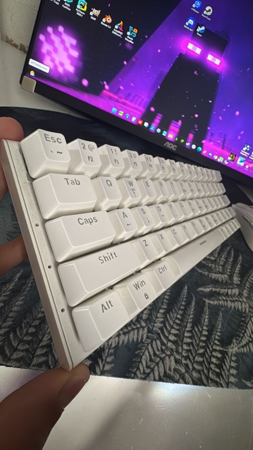 Blue swıtch 63% keyboard rgb tam ıdealdı ışlemılmeyın swıtchlerınde — Klaviaturalar və siçanlar, Mehdiabad (4)