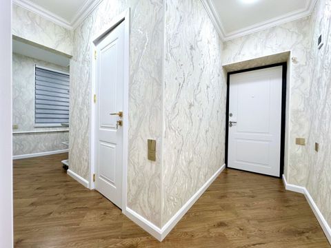 Satılır 2 otaqlı köhnə tikili 65 m² — Bakı