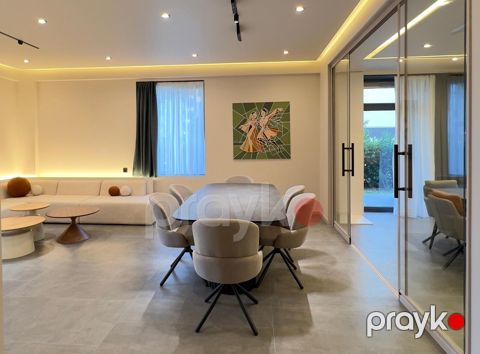 Satılır 4 otaqlı yeni tikili 210 m²