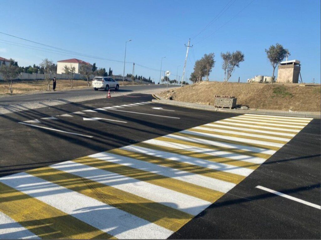 Yol xətt boyası — Təmir və inşaat, Bakı (2)