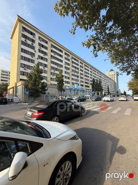 Satılır 3 otaqlı köhnə tikili 75 m²