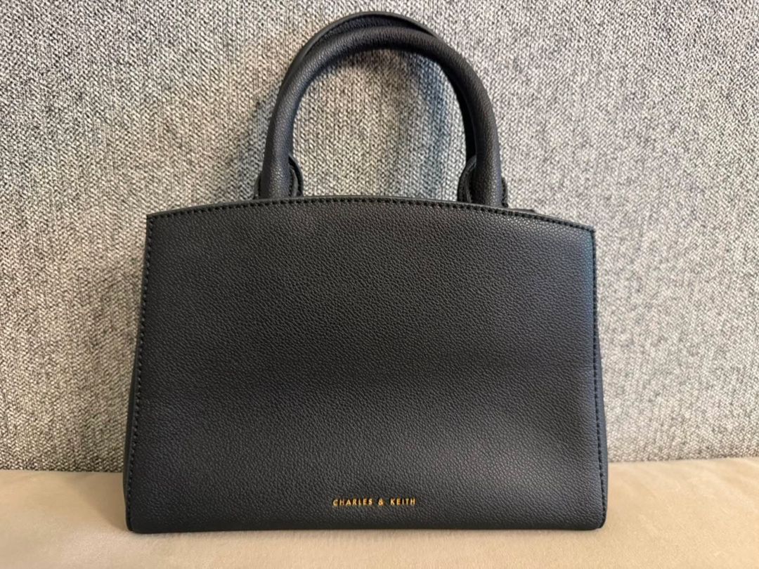 Çanta Charles and Keith — Şəxsi əşyalar, Bakı (5)
