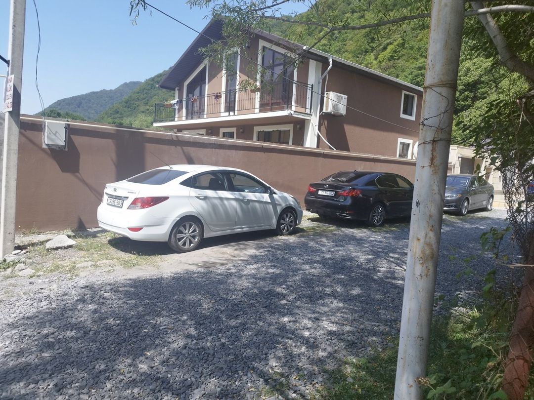 İcarəyə verilir 5 otaqlı həyət evi/bağ evi 200 m² — Ev, villa, Qax