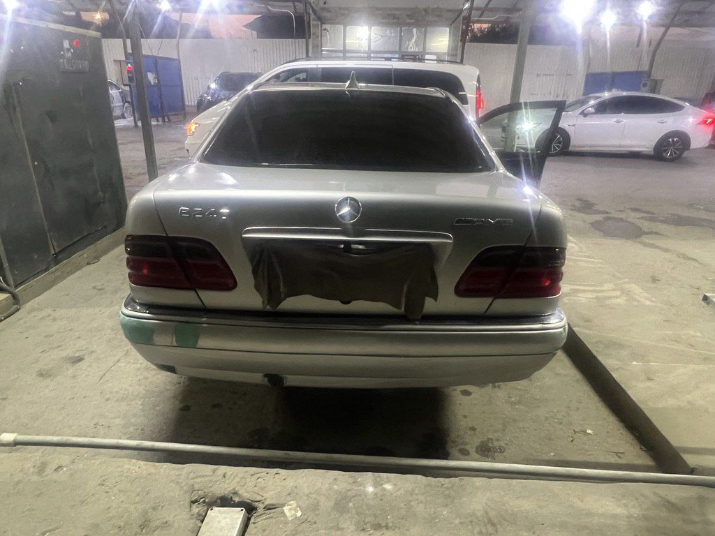 Mercedes E 230, 2.3 L, 1996 il, 631 235 km — Avtomobillər, Bakı (3)