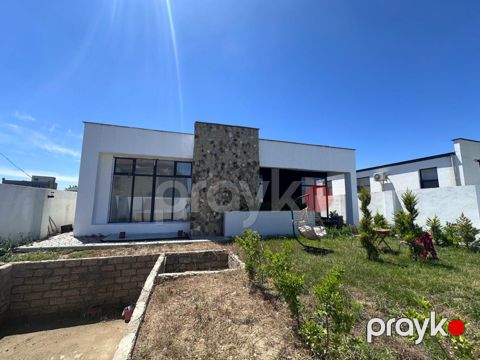 Satılır 4 otaqlı həyət evi/bağ evi 110 m²