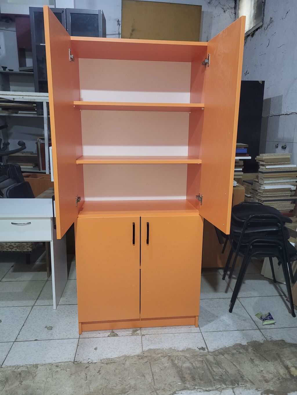 Narıncı rəngdə şkaf – 4 qapılı, çoxrəfli model - Material — Şkaflar, Bakı (3)