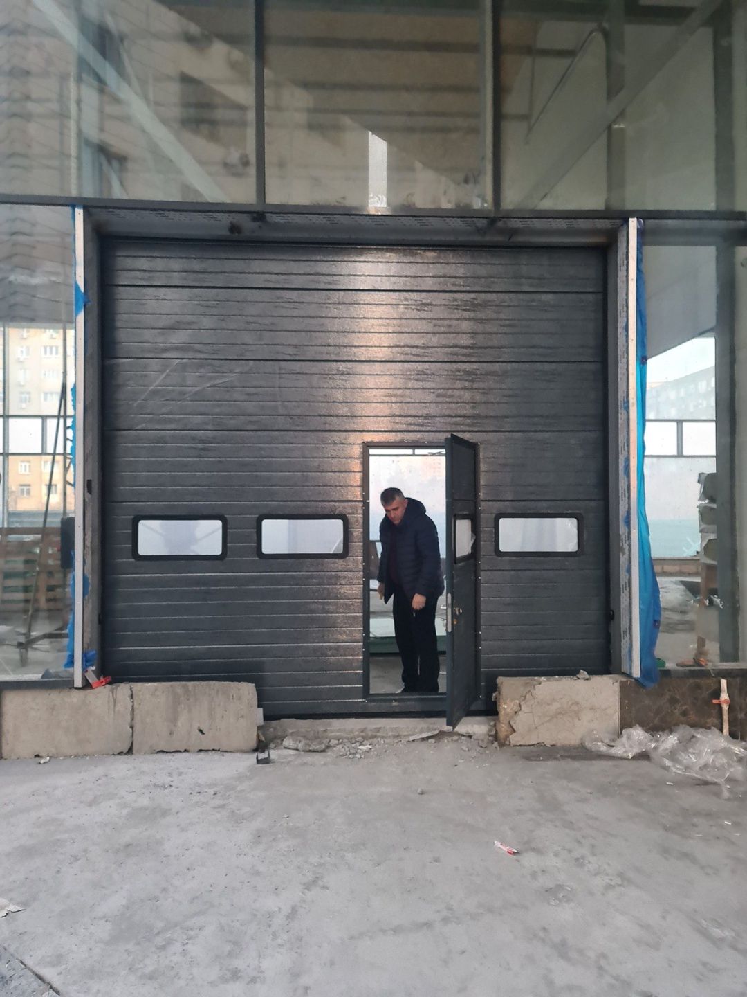 Avtomatik qapılar — Təmir və inşaat, Bakı (3)