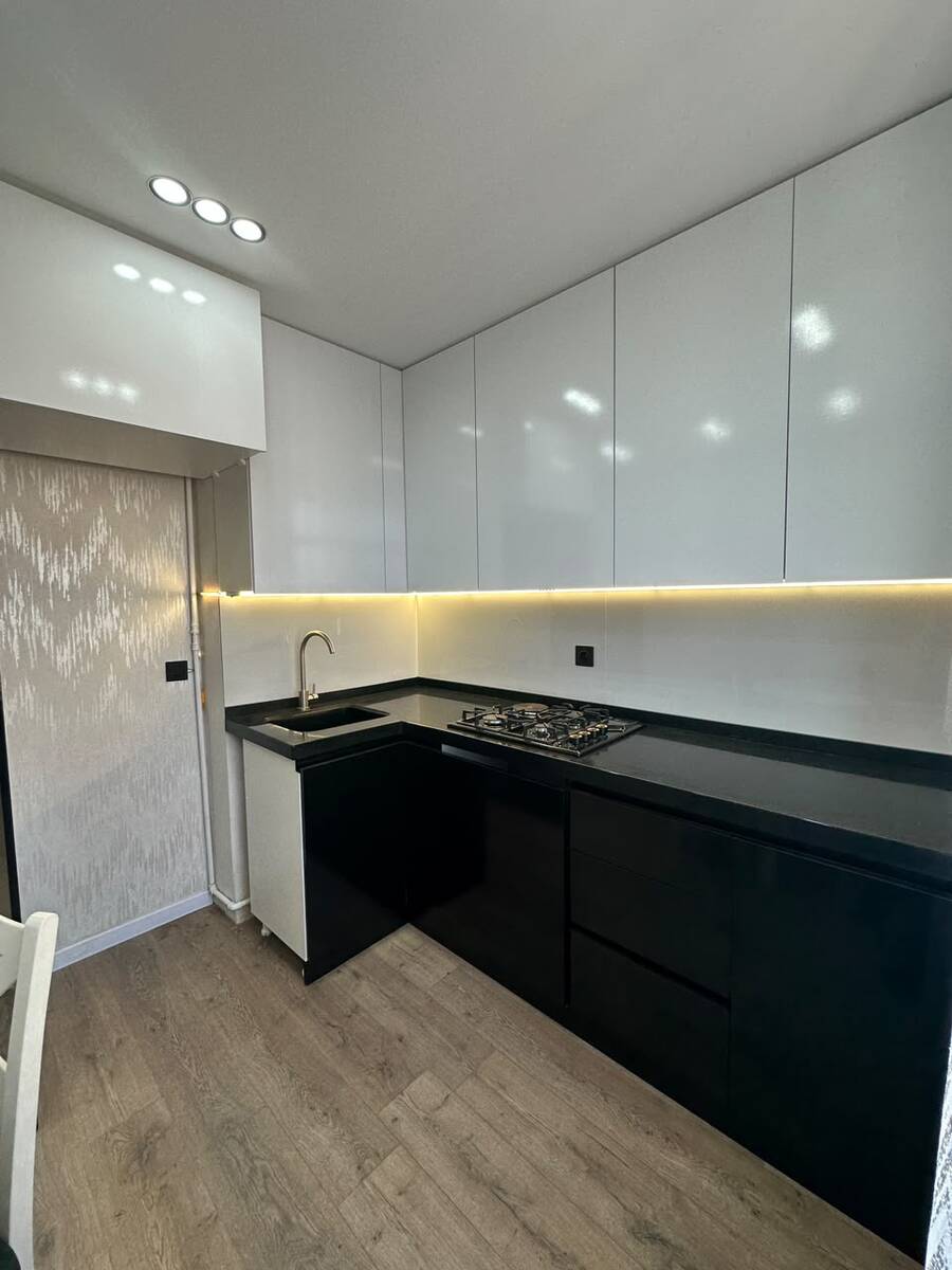Satılır 2 otaqlı köhnə tikili 65 m² — Mənzil, Bakı (11)