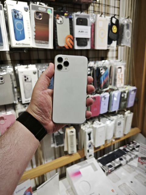 Apple iPhone 11 Pro Silver 256GB/4GB — Bakı