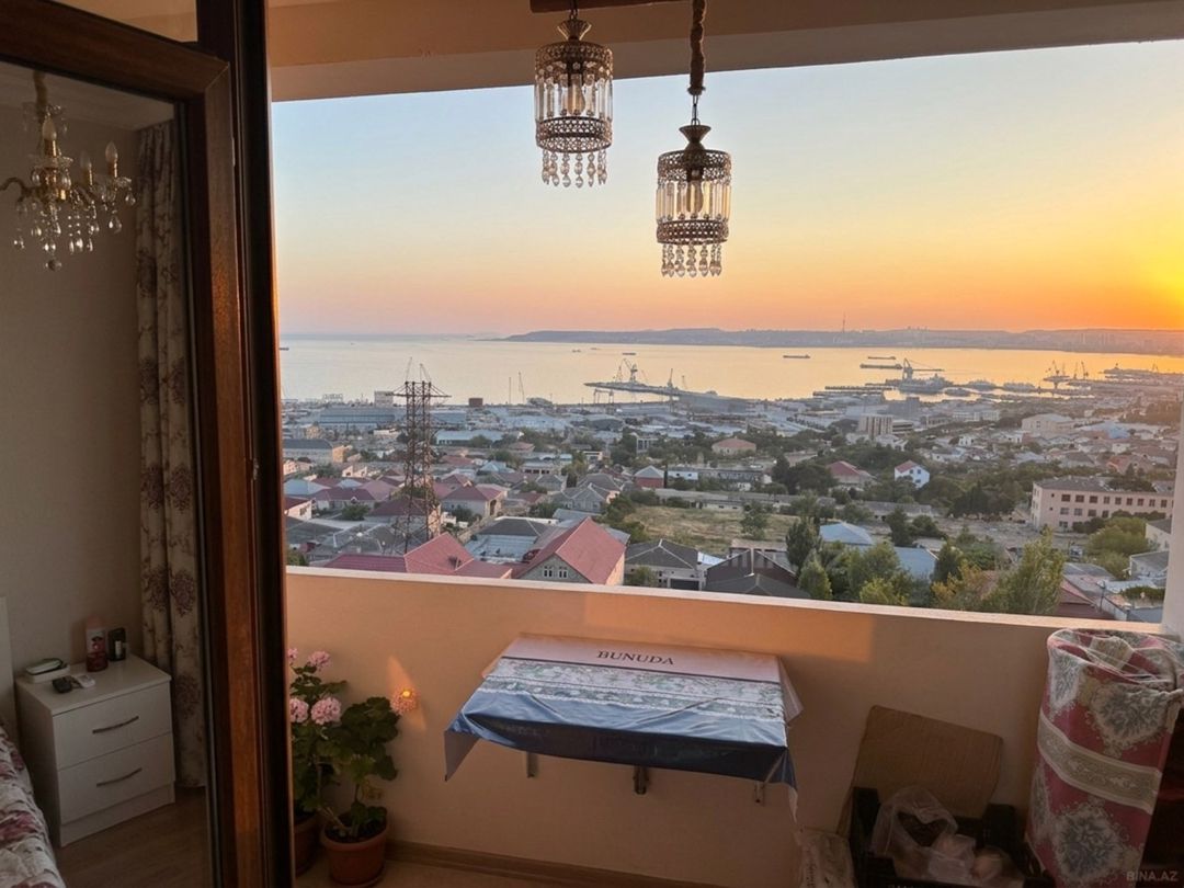 Satılır 4 otaqlı köhnə tikili 100 m² — Mənzil, Bakı (3)
