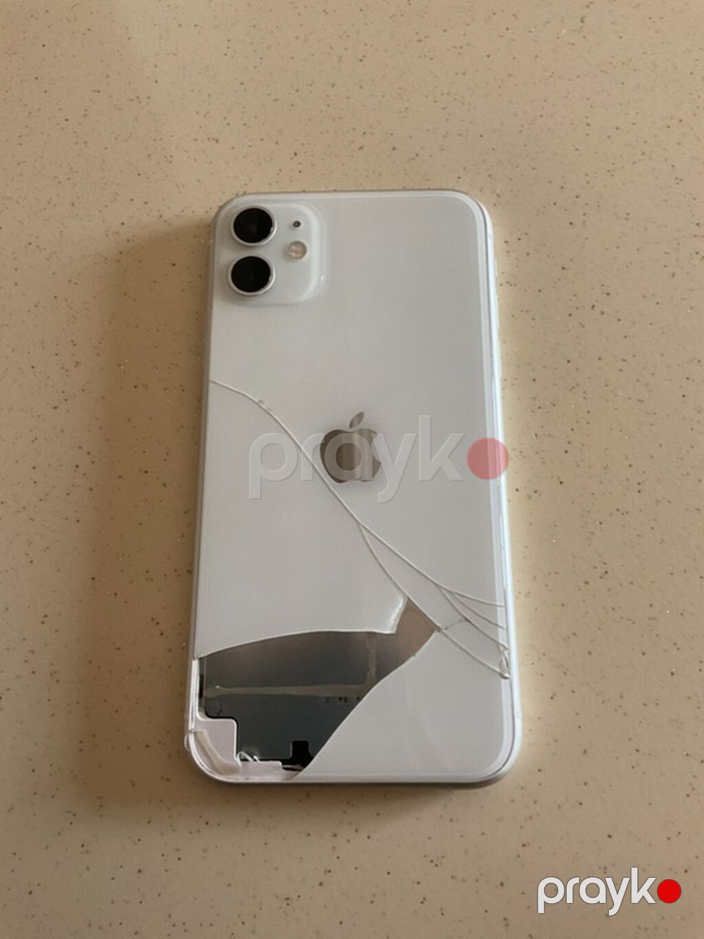 Apple iPhone 11, Ağ, Arxa Qırıq — Apple iPhone, Bakı