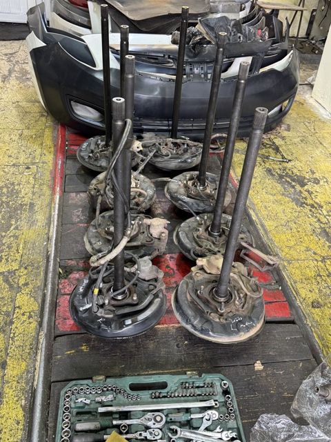 "Toyota Prado" yarımoxu — Bakı