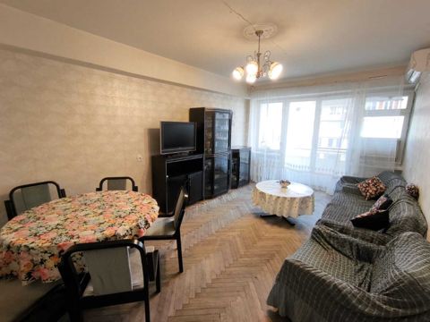 Satılır 3 otaqlı köhnə tikili 90 m² — Bakı