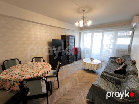 Satılır 3 otaqlı köhnə tikili 90 m²