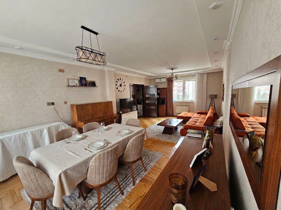 Satılır 2 otaqlı köhnə tikili 91 m² — Mənzil, Bakı (7)