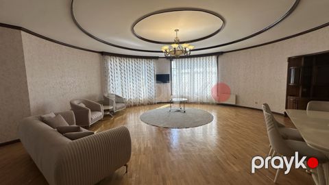 İcarəyə verilir 5 otaqlı yeni tikili 240 m²