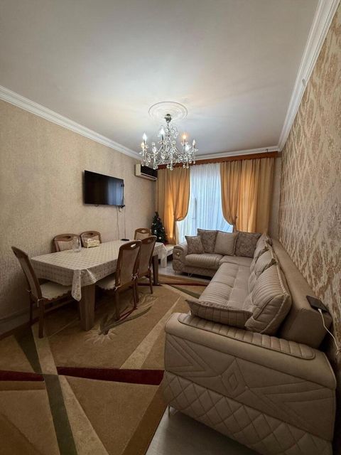 Satılır 3 otaqlı köhnə tikili 85 m² — Bakı