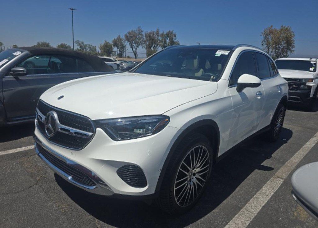 Mercedes GLC 300, 2.0 L, 2025 il, 6 468 km — Avtomobillər (2)