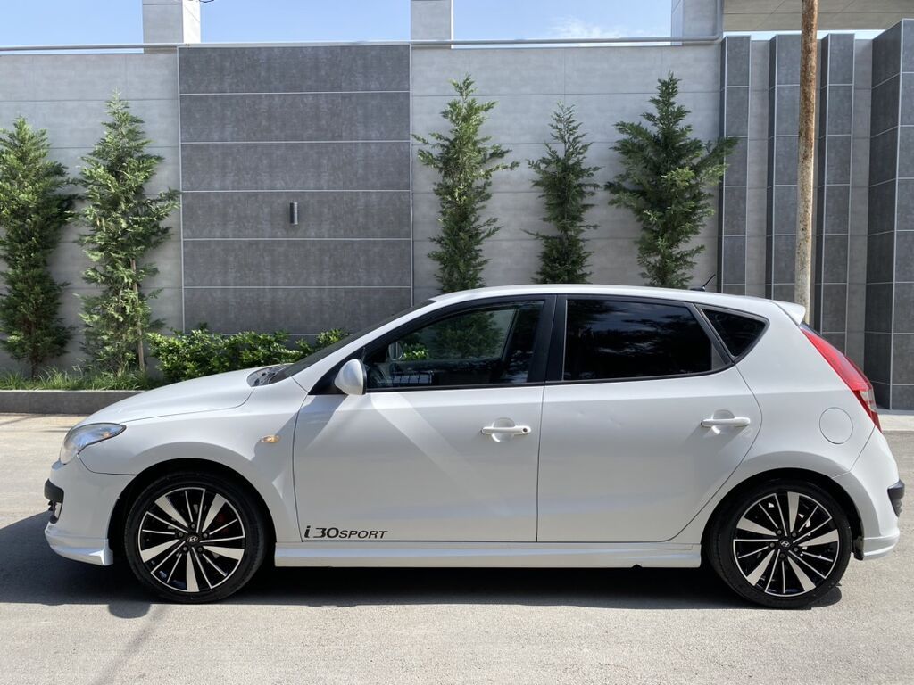 Hyundai i30 Sport hatchback - Kuzov: 5 qapılı hatchback, ağ rəng — Avtomobillər, Digah (2)