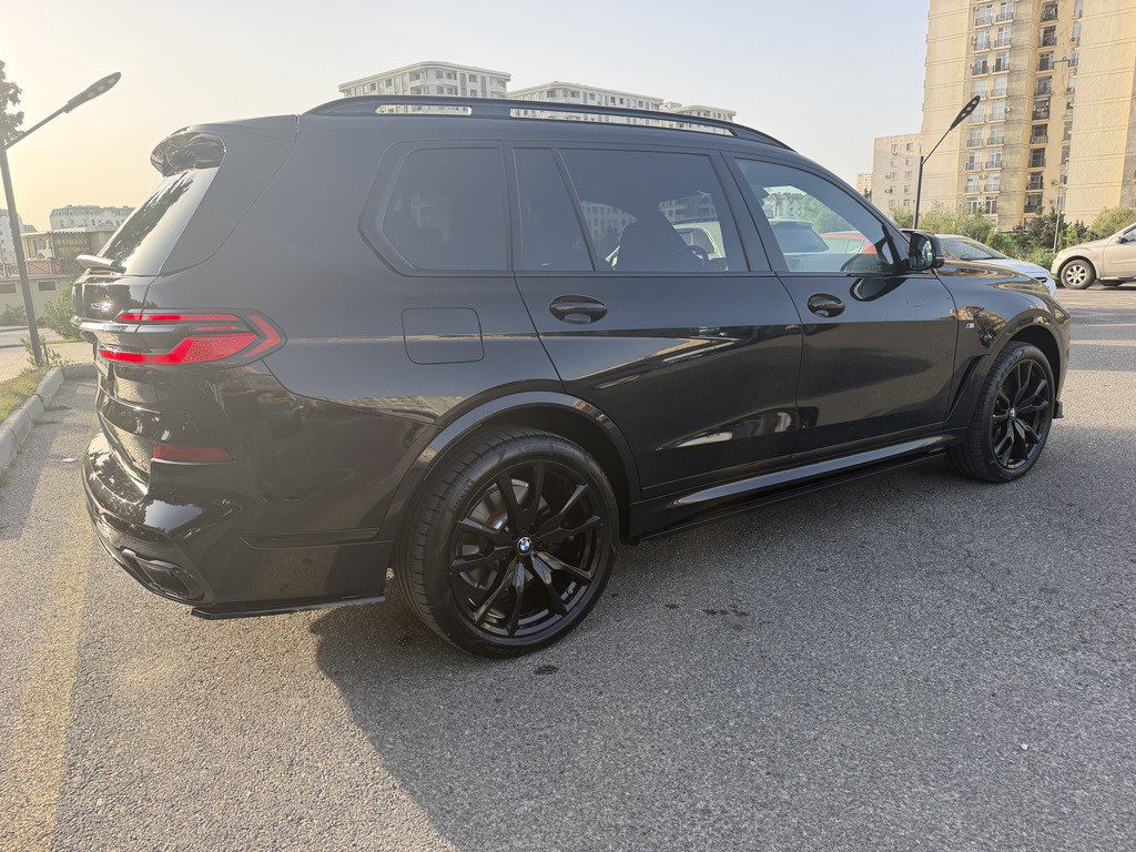 BMW X7, 3.0 L, 2025 il, 18 000 km — Avtomobillər, Bakı (3)
