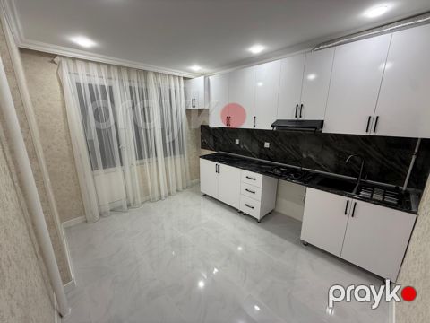 Satılır 2 otaqlı köhnə tikili 55 m²
