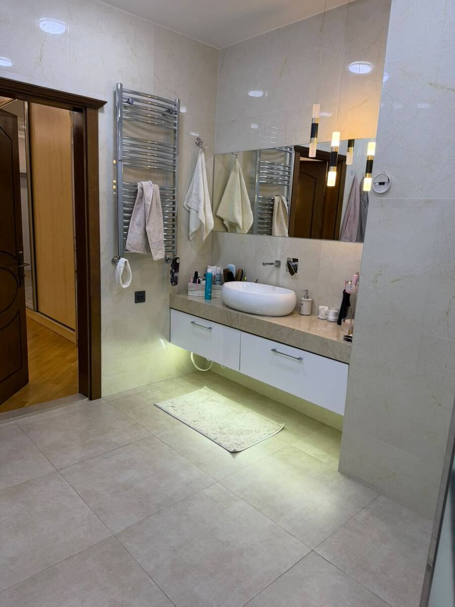 Satılır 4 otaqlı yeni tikili 220 m² — Mənzil, Bakı (7)
