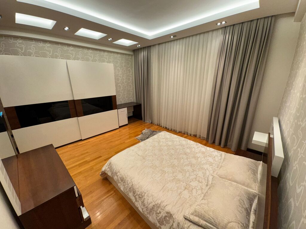 Satılır 4 otaqlı yeni tikili 212 m² — Mənzil, Bakı (12)