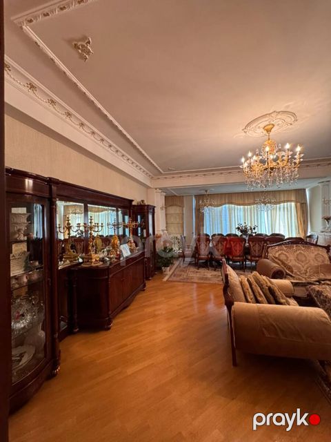 Satılır 4 otaqlı yeni tikili 186 m²