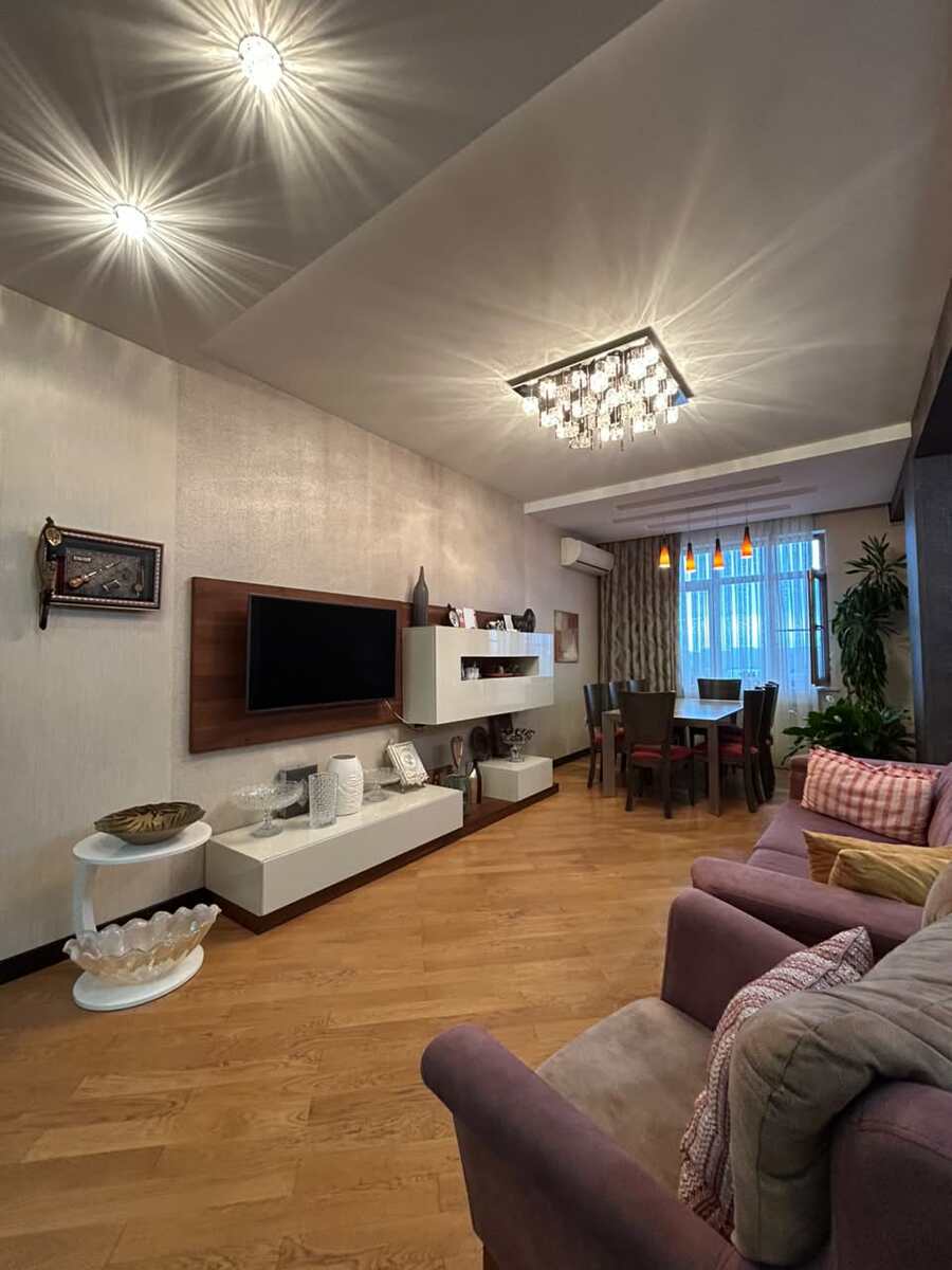 Satılır 3 otaqlı yeni tikili 135 m² — Mənzil, Bakı (2)