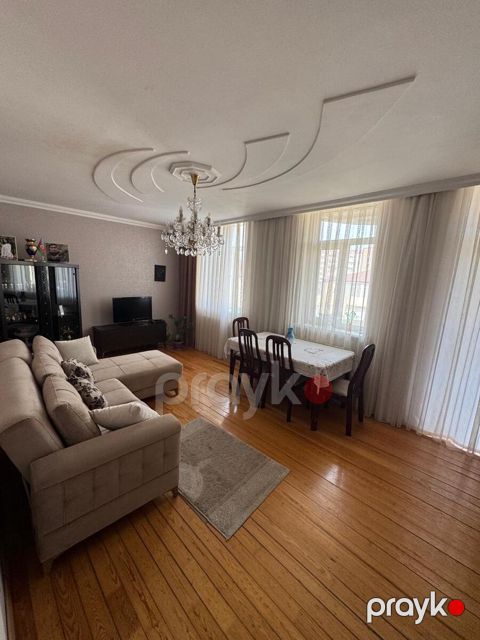 Satılır 3 otaqlı yeni tikili 100 m²